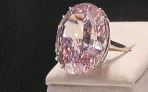 Καράτι και εκατομμύριο για το ροζ διαμάντι