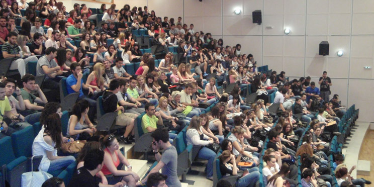 Επίδομα 1.000 ευρώ σε φοιτητές: Ποιοι το δικαιούνται, πότε υποβάλλονται δικαιολογητικά