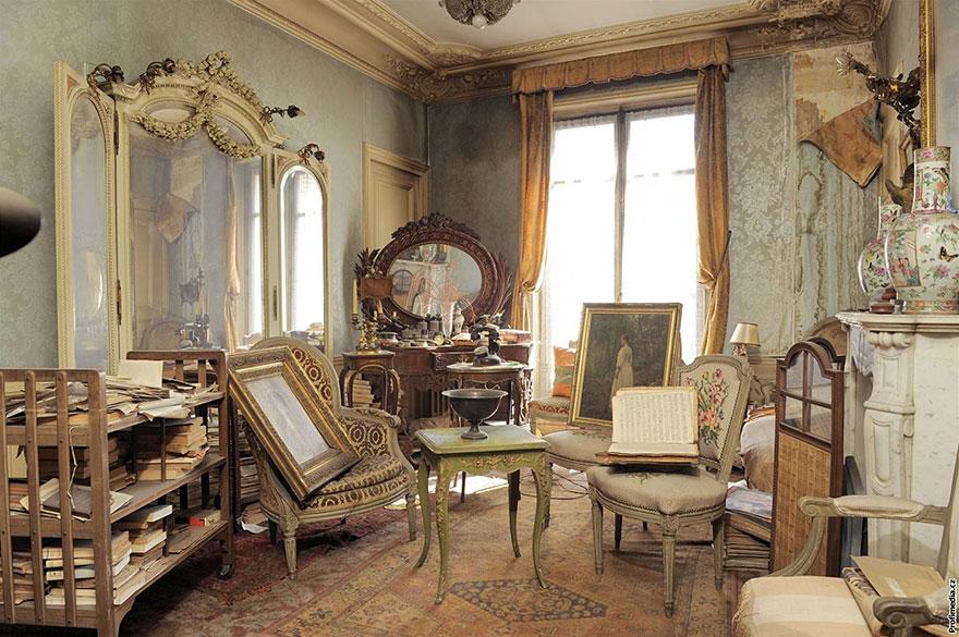 70-years-isolated-apartment-paris-marthe-de-florian-1