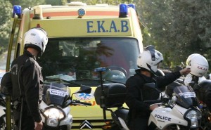 ΤΩΡΑ Σοβαρό τροχαίο στον κόμβο της Βέροιας- Νταλίκα έπεσε σε αυτοκίνητα
