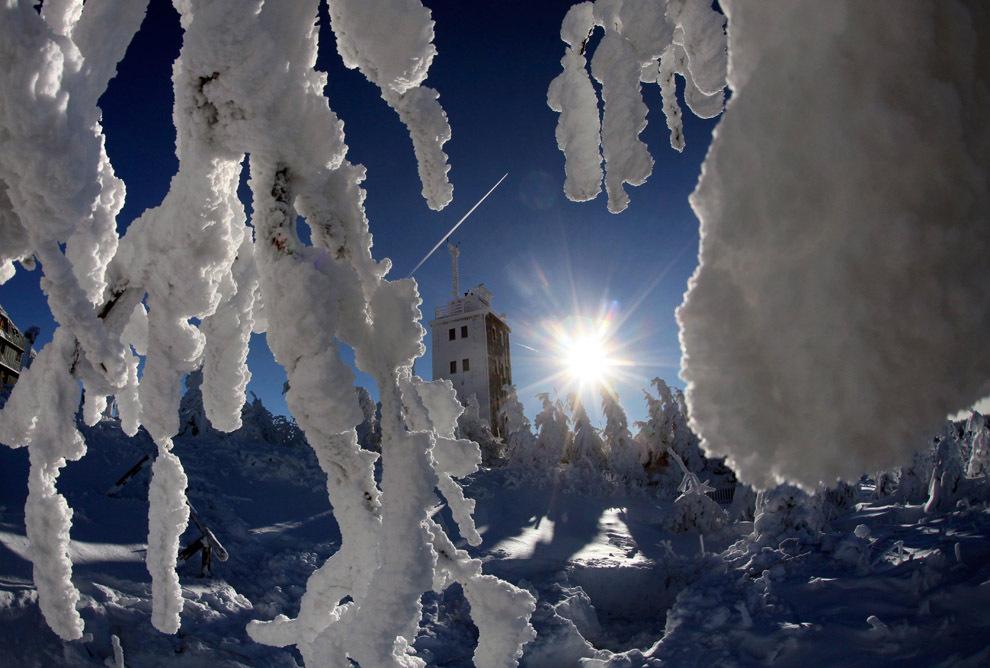 perierga.gr - Παγκόσμια Ημέρα Χιονιού... με εκπληκτικά χιονισμένα τοπία!