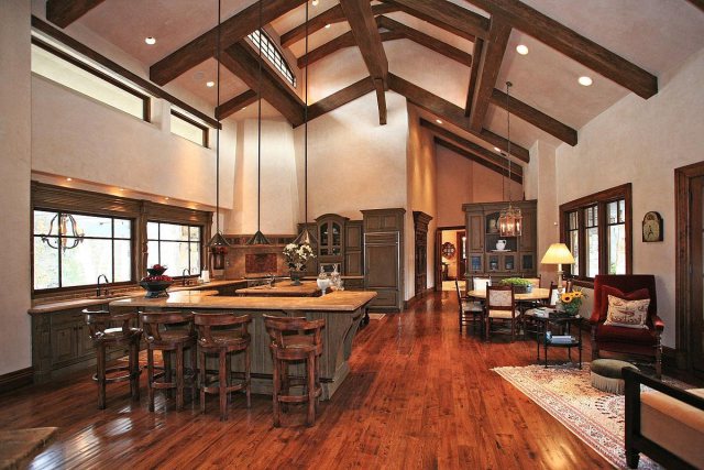 The kitchen is also huge, its size amplified by the high ceilings. 