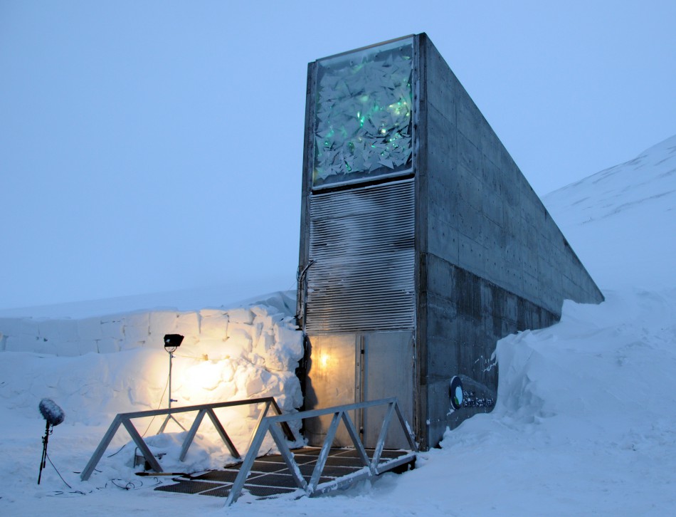 453662_Svalbard_Global_Seed_Vault_main_entrance_1