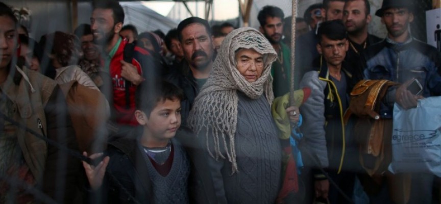 gty_refugees_greece_jc_151116_12x5_1600US-e1447967306558-864x400_c