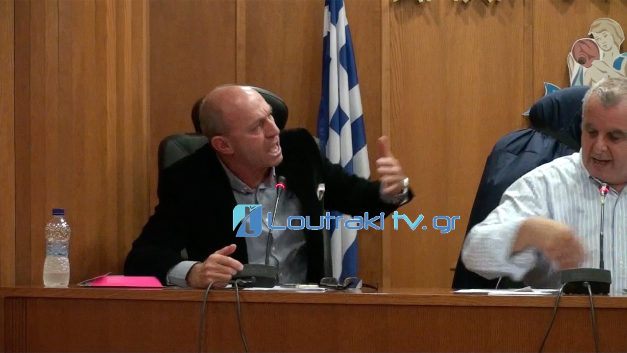 Καυγάς Γκιώνη - Λογοθέτη για τα μαύρα μαντηλάκια!