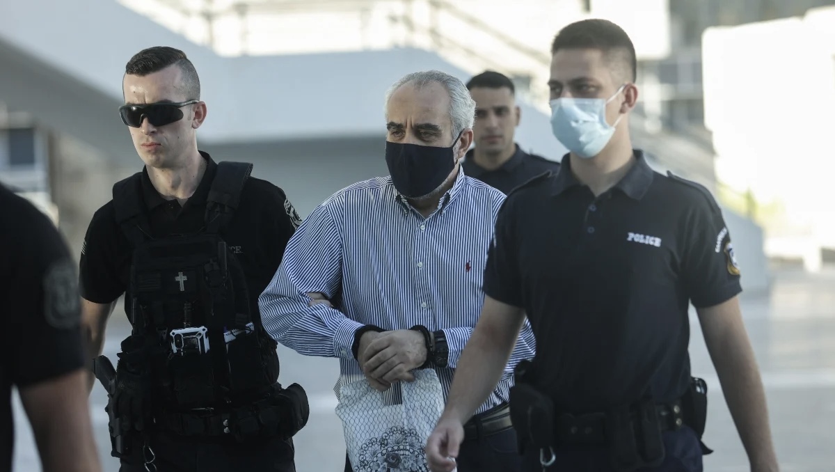 8 φορές ισόβια, 50 χρόνια κάθειρξη και ποινή 327.000 ευρώ στον Ψευτογιατρό
