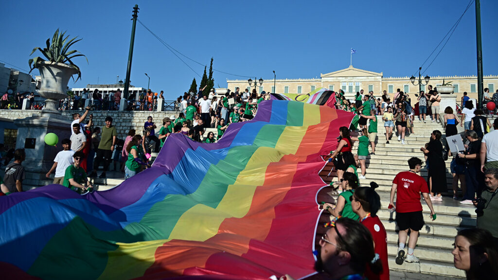 Είχε δίκιο η ΣΤΑΣΥ που αρνήθηκε να διαφημίσει το Athens Pride?